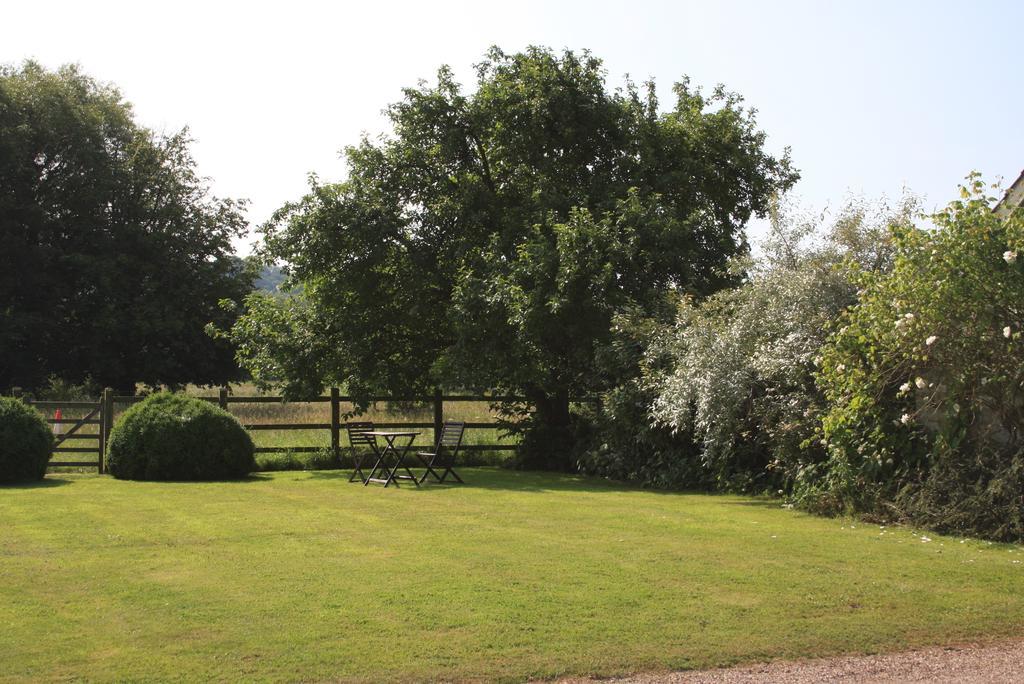Bed and Breakfast Brook Farm Тонтон Екстер'єр фото