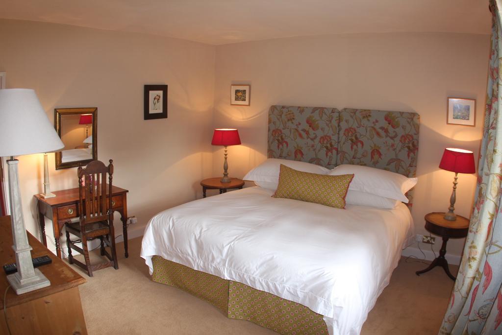 Bed and Breakfast Brook Farm Тонтон Номер фото